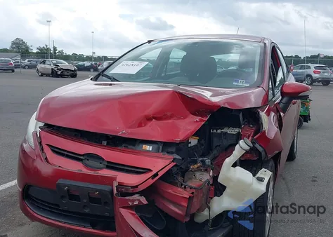 2013 Ford Fiesta Se z USA, uszkodzony, nr VIN 3FADP4EJ7DM217902